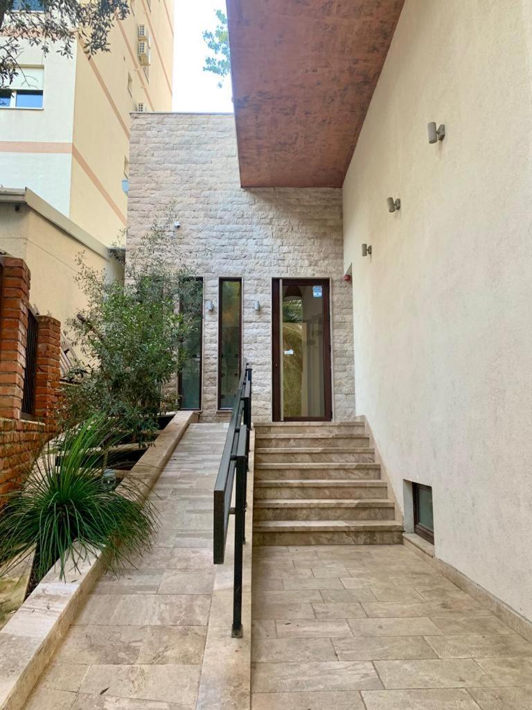 Monte Apartment *